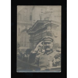 Pohľadnica s reprodukciou fotografie, na ktorej je Józef Piłsudski (120)