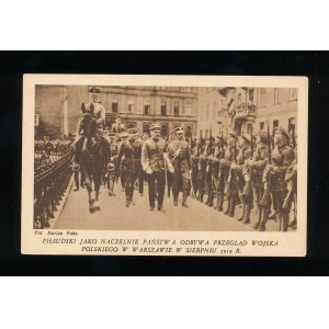 II Rp Piłsudski jako naczelnik państwa odbywa przegląd wojska polskiego w Warszawie w sierpniu 1919r (144)