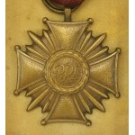 Bronzový komunistický kríž za zásluhy v škatuli, 50. a 60. roky (73)