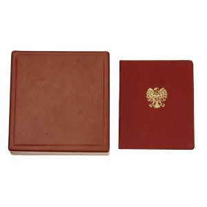 Volksrepublik Polen, Medaille für besondere Verdienste im diplomatischen und konsularischen Dienst, zusammen mit Urkunde 1977 (561)