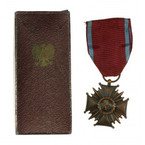 Bronzenes Verdienstkreuz der Republik Polen, 1944-1952 mit Schachtel (572)