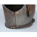 Vollständiger französischer Soldatenkürass mit Helm, 1815 - 1839 (636)