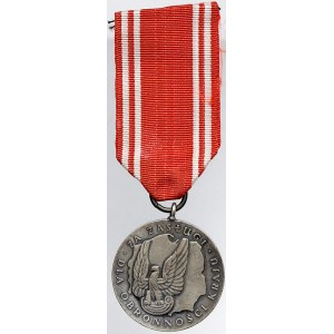 Polsko, Medaile Za zásluhy při obraně země