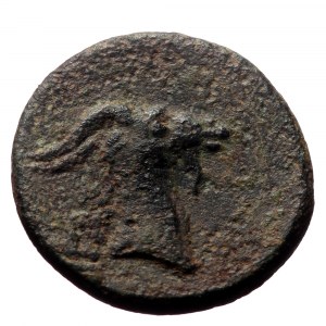 Aeolis, Aigai. Ae,(Bronze, 3.86 g 17mm). Circa 4th-3rd centuries BC.