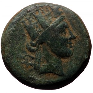 Phrygia, Apameia, AE,(Bronze, 5.66 g 17mm), Circa 88-40 BC. Attalos, son of Bianor, eglogistes.