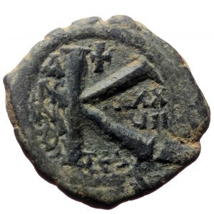 Justinian I (527 - 565) AE, Half Follis (Bronze, 6.38 g. 22mm.) Thessalonica. 527-565 AD.