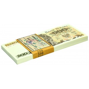 Colis bancaire incomplet 500 or 1982 - GM - (83 pièces).