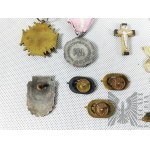 Verschiedenes - Devotionalien, Abzeichen, einschließlich des Verdienstkreuzes und des Abzeichens Für vorbildliche Dienste für die MO.