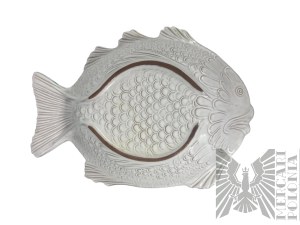 Faience platter in the shape of a fish