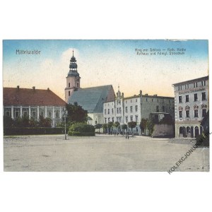 [Mittelwalde. Tržiště. Ring mit Schloss - Kath. Kirche, Rathaus, und Königl. Stickschule