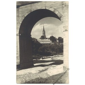 [GRYBÓW - Viaduct - Church] Photo: B. Studnicki