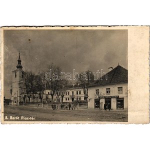 Barót, Baraolt; Piac tér, templom, római katolikus népiskola, Hangya szövetkezet üzlete, országzászló / square...