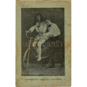 Geschwister Anatoles Testvérek, cirkuszi mutatványosok kerékpárral / Circus acrobats on bicycle (non PC) (fl...