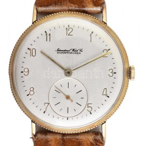 IWC 14K arany kézi felhúzós férfi karóra. Jelzett, hibátlan számlappal, bőr szíjjal 33 mm