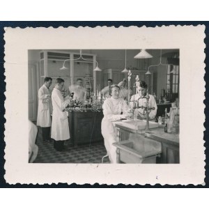1939 Pécs Orvosi klinika laboratóriuma 6x9 cm