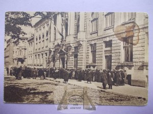 Łódź, Bank, ludzie, ok. 1915