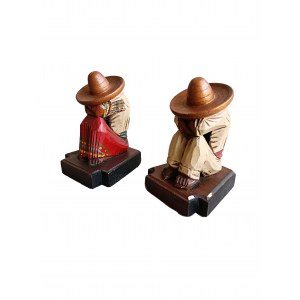 A pair of Sombrero Siesta bookends / bookends.