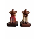 A pair of Sombrero Siesta bookends / bookends.