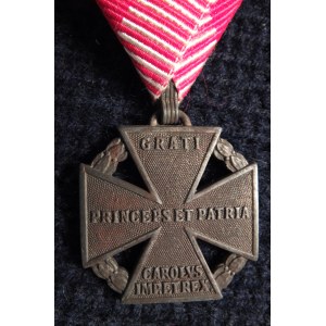 Krzyż Wojskowy Karola (niem. Karl-Truppenkreuz). Ustanowione 13 grudn ...
