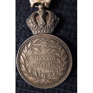 Signum Laudis/ Medal Zasługi Wojskowej (węg. Signum Laudis katonai). ...