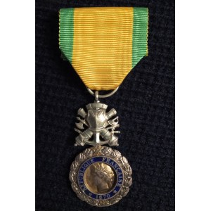 Medal Wojskowy (fr. Médaille Militaire). Medal wojskowy ustanowiony 2 ...
