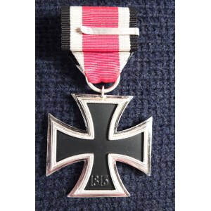 Krzyż Żelazny II klasy (niem. Eisernes Kreuz II Klasse). Odznaczenie ...