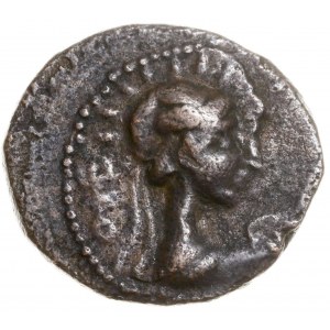 KUŠÁNSKÁ (INDOGRECKÁ) TETRADRACHMA, SOTER MEGAS 55-105 AD.