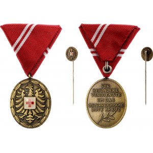 Austria Medal of Honor of the Red Cross with Pin 1960 - 1980
