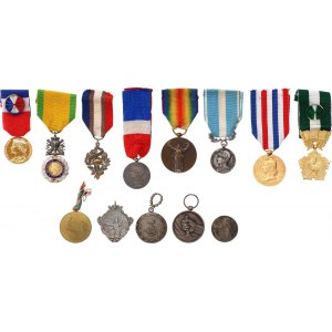 France Lot with 13 Medals of 20 - th Century