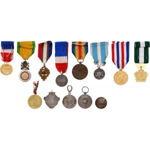 France Lot with 13 Medals of 20 - th Century