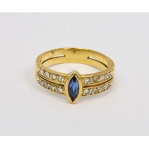 Ring with sapphire