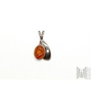 Pendant with natural amber - 925 silver