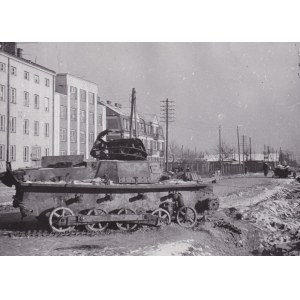 Rozbite czołgi na warszawskiej Woli 1939 r. [zespół 6 fotografii] fotografia Eugeniusz Haneman [Life time print / zniszczenia wojenne Warszawy]