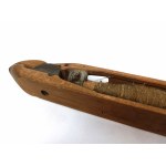 Antike Holzspindel mit Wicklung
