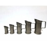 Set of tankards / tin jugs by Metaalwarenfabriek Tiel Holland (5 pieces).