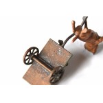Karl Kouba, Pes táhnoucí dřevěný vozík (vídeňský bronz), konec 19. století - začátek 20. století.