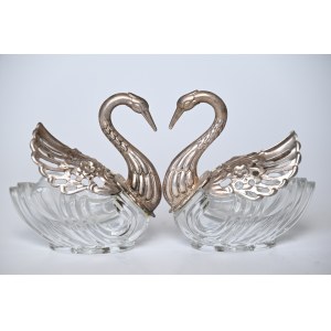 A pair of swans - salt and pepper shakers, France, 1950s.