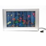 Lampa v podobe akvária s plávajúcimi rybami