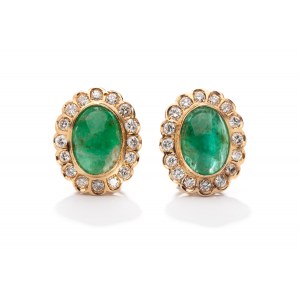 Pair of earrings with emeralds and diamonds, 2nd half of 20th century.
