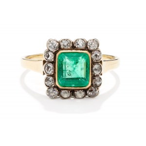 Prsten se smaragdem a diamanty, 20.-30. léta 20. století.