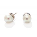 Pearl earrings, early 21st century.