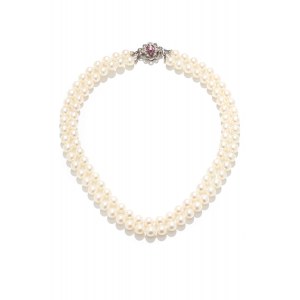 Pearl necklace , 2nd half of 20th century.