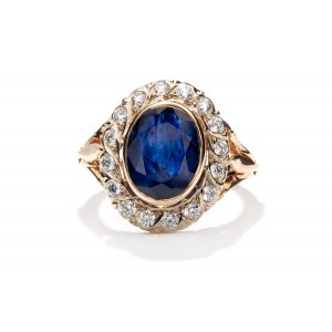 Ring with sapphire and diamonds, early 21st century.