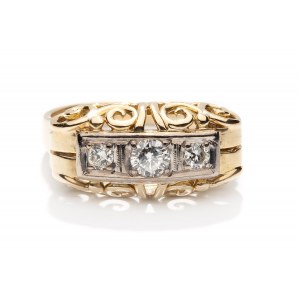 Ring with diamonds, circa mid-20th century.