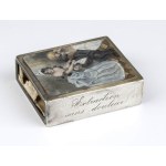 Lot consisting of three snuff boxes, one small box and a silver matchbox - late 19th early 20th century