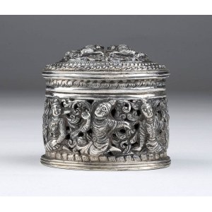 Oval silver box - Burma, 19th century