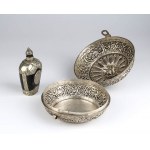 Lot consisting of a snuff bottle and a casket - Burma, early 19th century