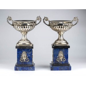 Pair of sterling silver and Lapis lazuli presentation cups on stand - mark of TIFFANY & Co.