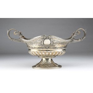 English edwardian sterling silver cup - London 1912-1913, mark of MOSS MORRIS