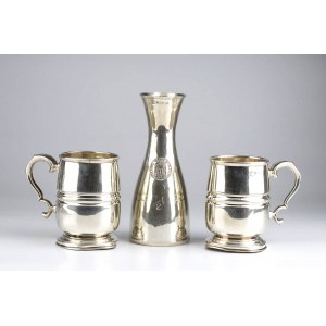 Lot consisting of a half-litre decanter and 2 silver mugs - Florence, mark of BRANDIMARTE